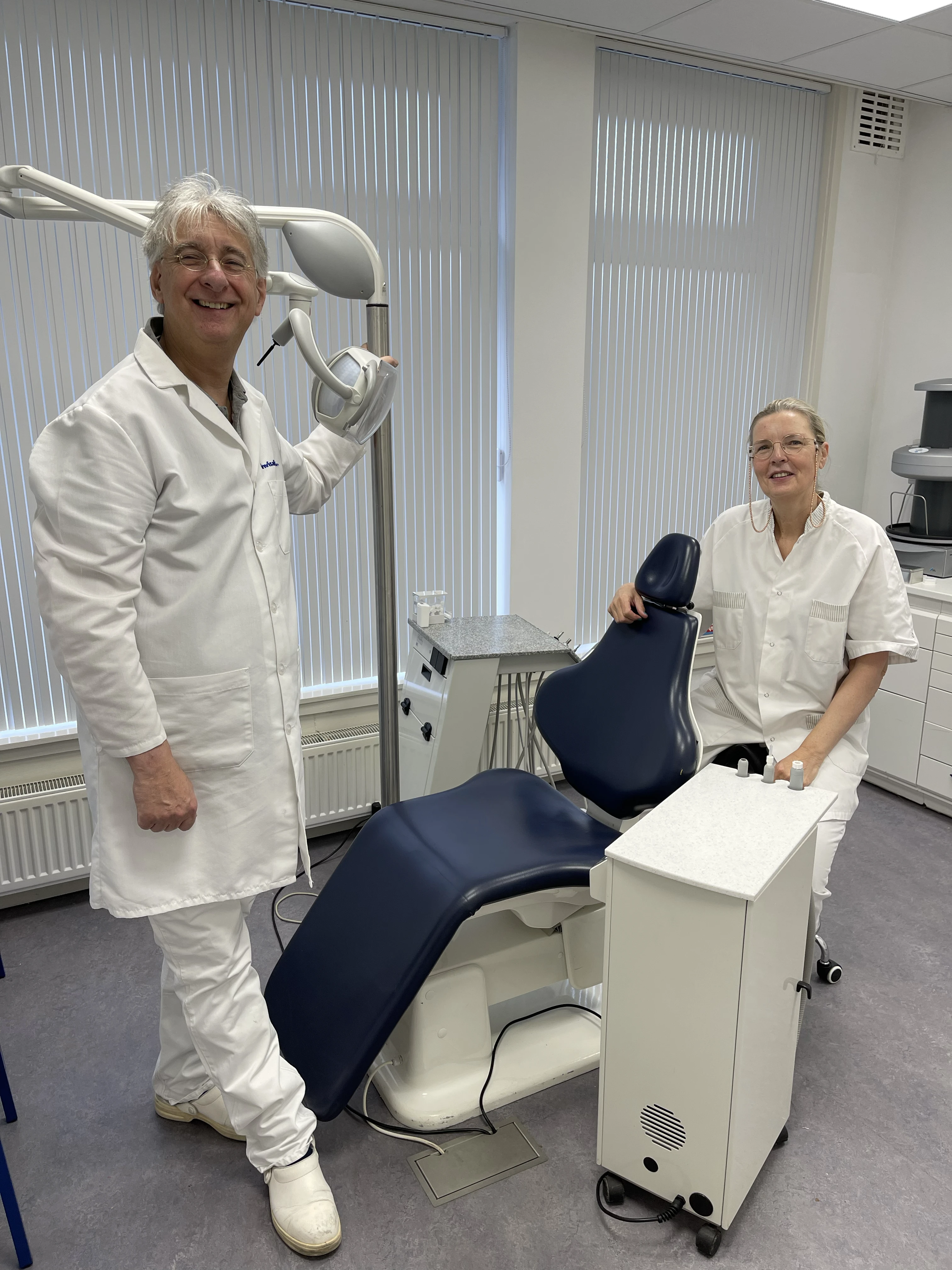 Tandarts Saskia en Dyo in the tandartspraktijk